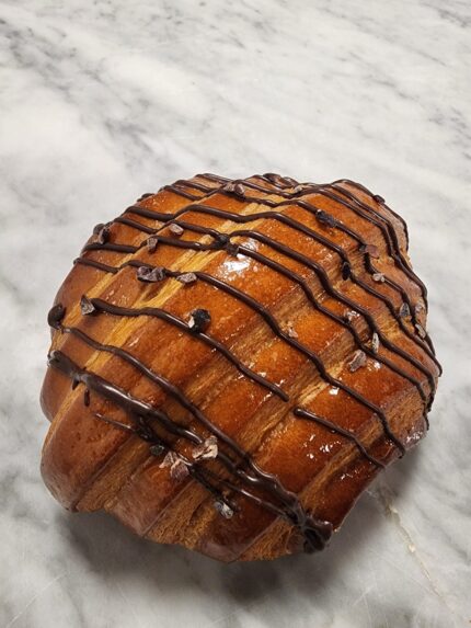 CROISSANT CON BROWNIE Y CREMOSO DE CHOCOLATE