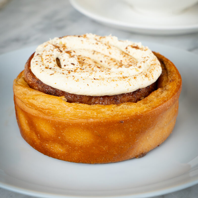 CINNAMON ROLL CROISSANT