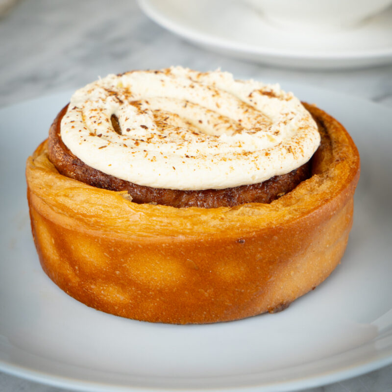 CINNAMON ROLL CROISSANT