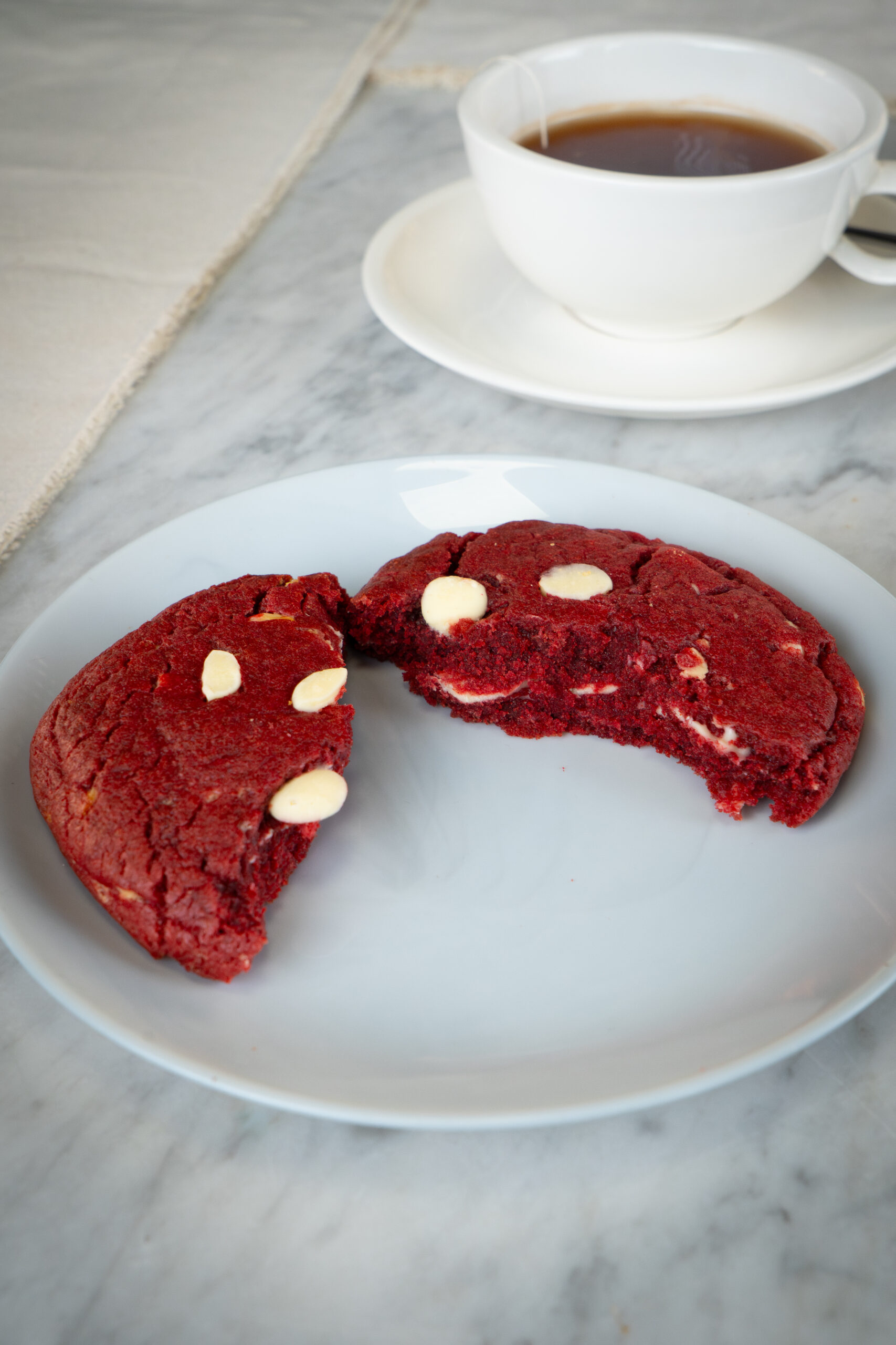 GALLETAS LEVAIN RED VELVET ESTILO NEW YORK - Imagen 2