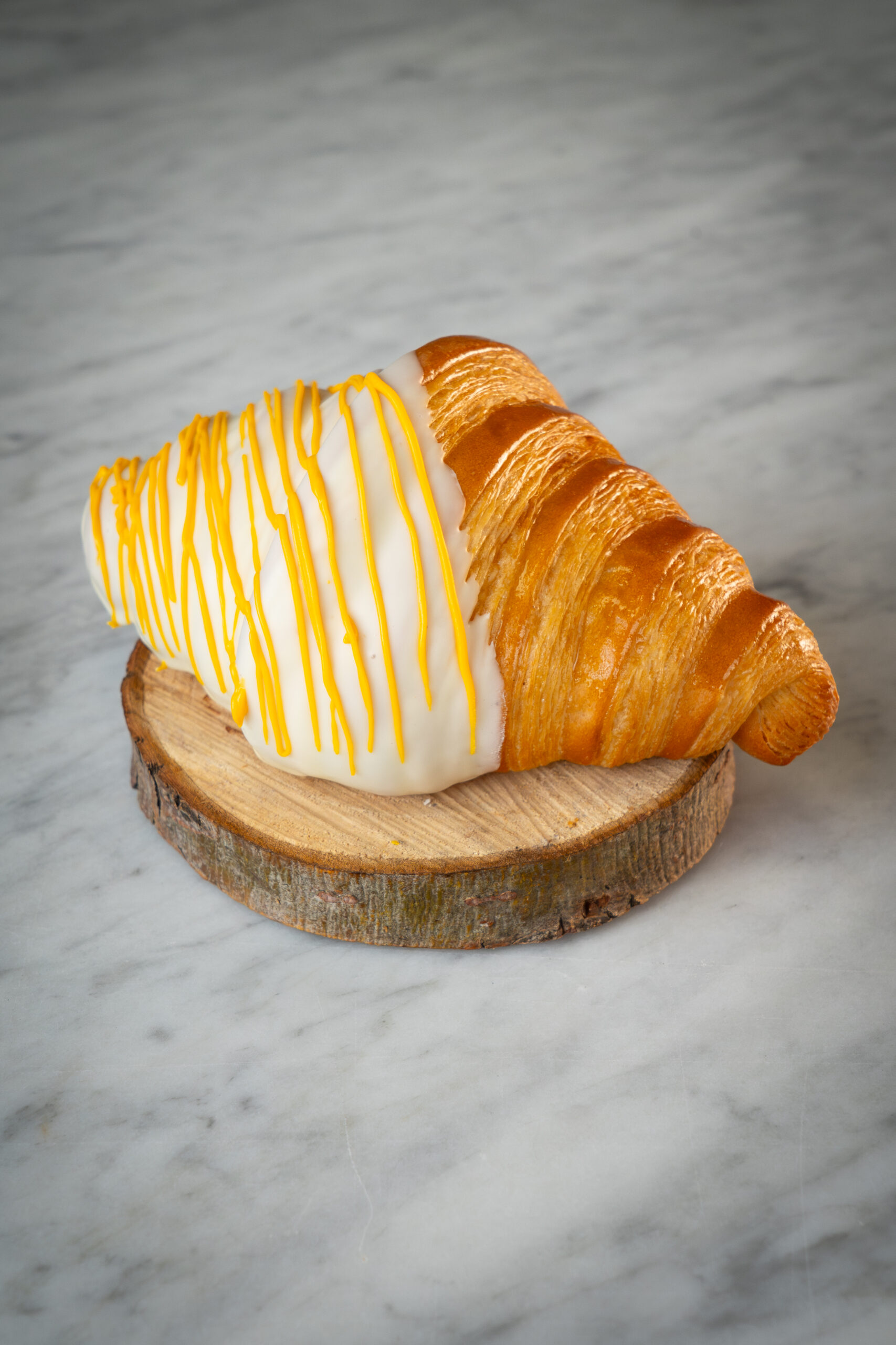 CROISSANT PASSION FRUIT (MARACUYA)